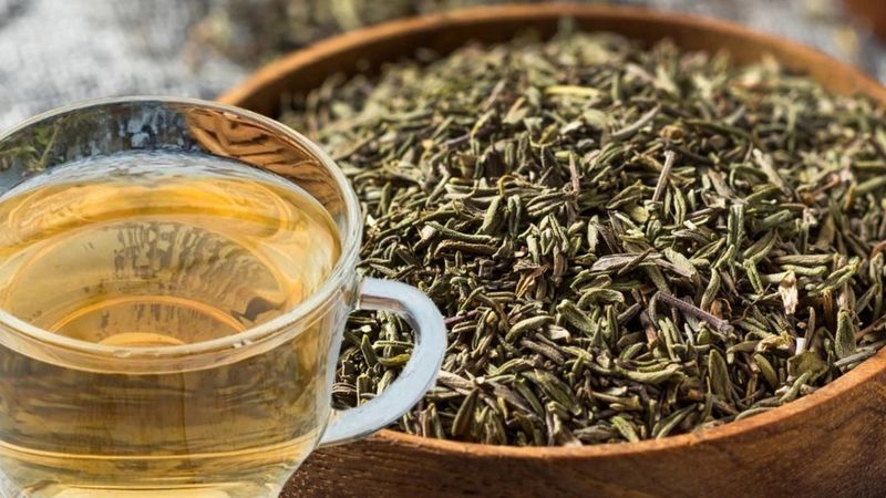 Kəklikotu suyu ilə qarqara etməyin faydaları  