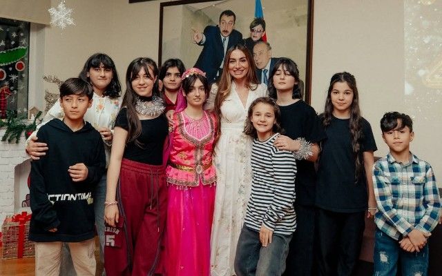 Arzu Əliyeva uşaq evini ziyarət etdi -  FOTO