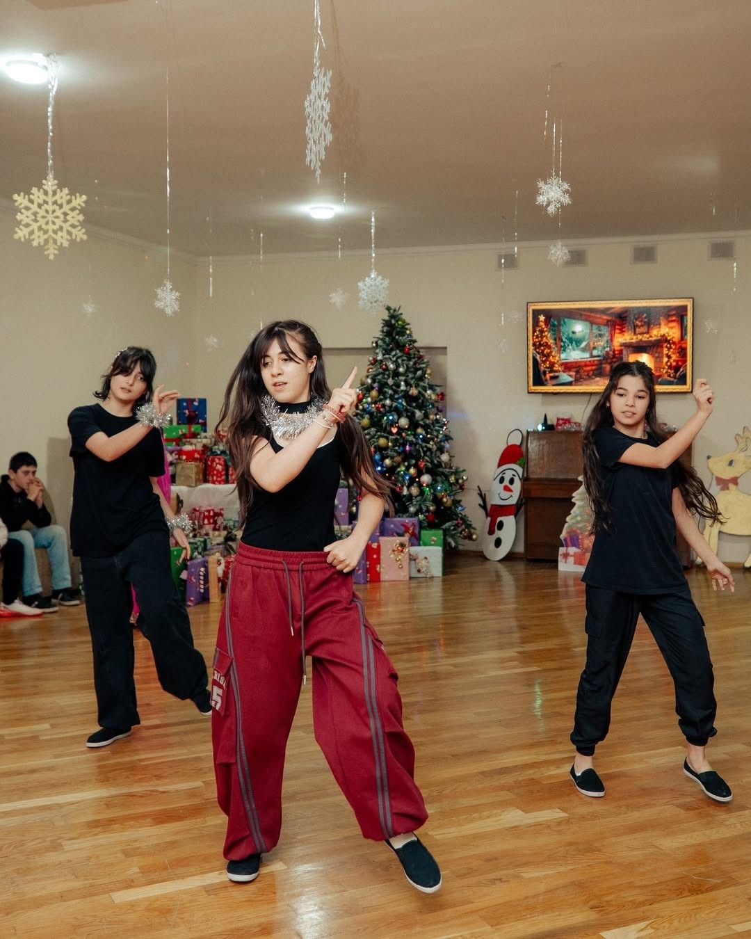 Arzu Əliyeva uşaq evini ziyarət etdi -  FOTO