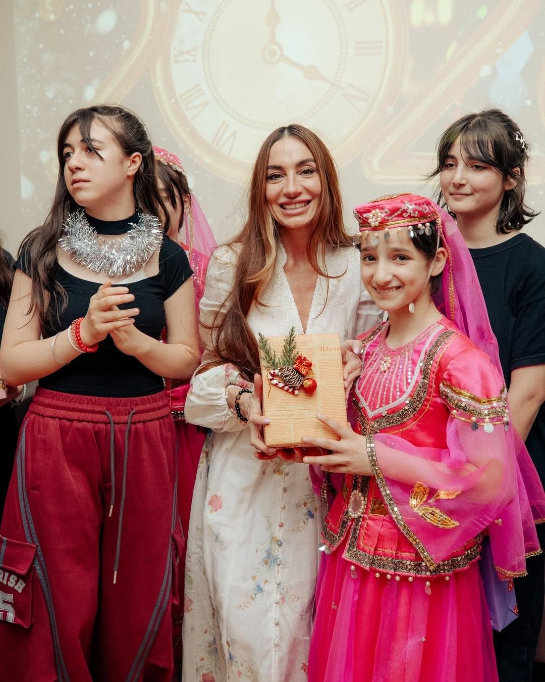 Arzu Əliyeva uşaq evini ziyarət etdi -  FOTO