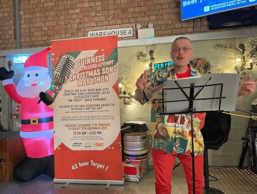 42 saat Milad nəğmələri oxudu  – Yeni Rekord