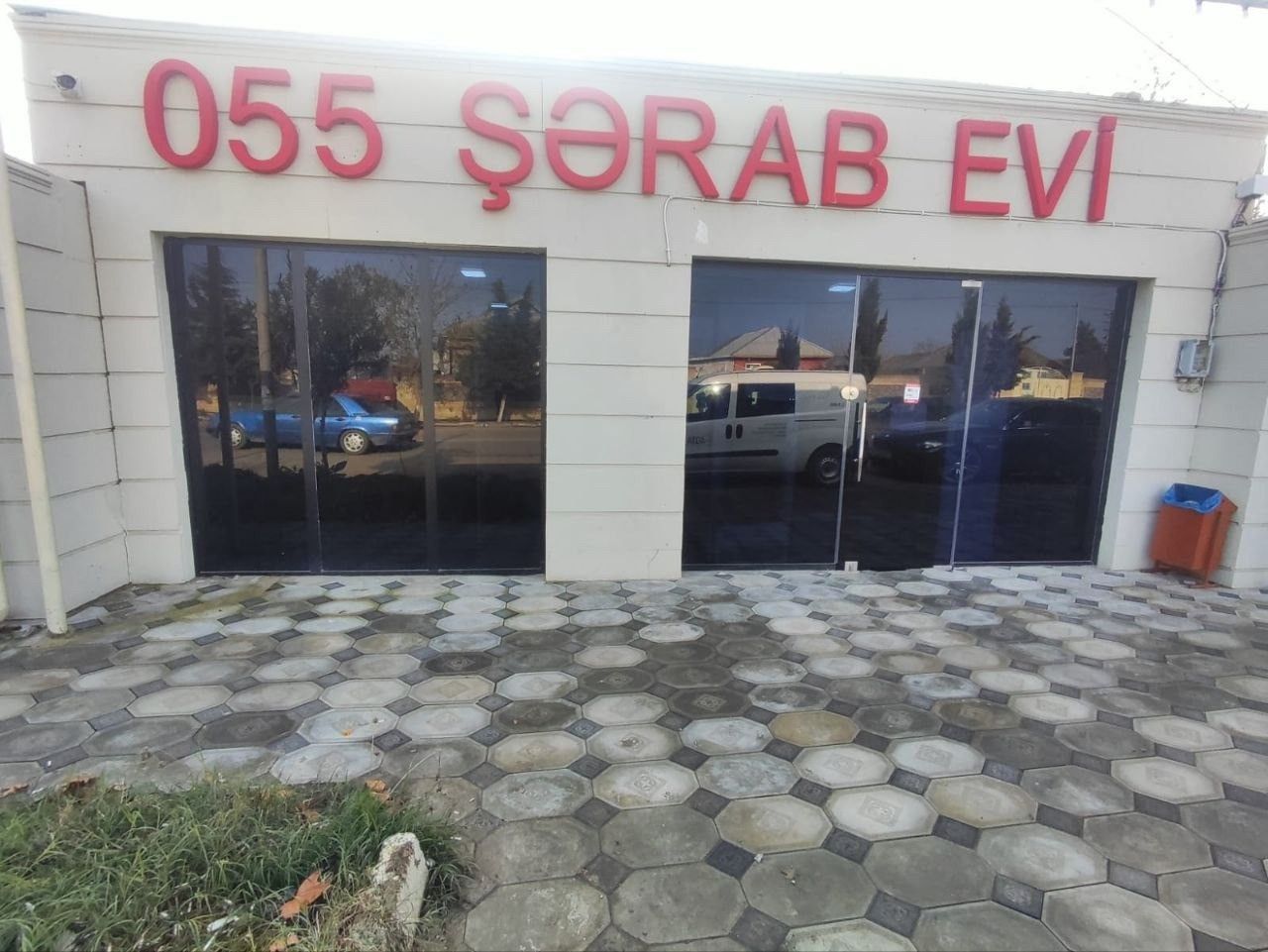 Bu marketlərdə saxta araqlar satılırmış -  FOTOLAR