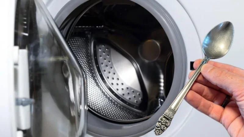 Paltaryuyan maşının qapısına qaşıq qoyun -  Səbəb