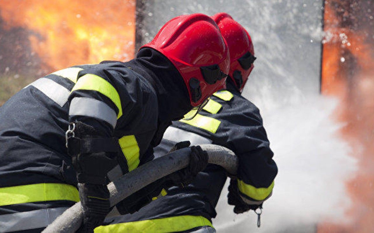 Suraxanıda evdə yanğın -  Xəsarət alan var