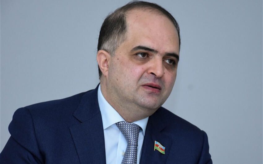 Məşhur cərrah ana ölümlərindən yazdı -  Ginekoloqu müdafiə etdi