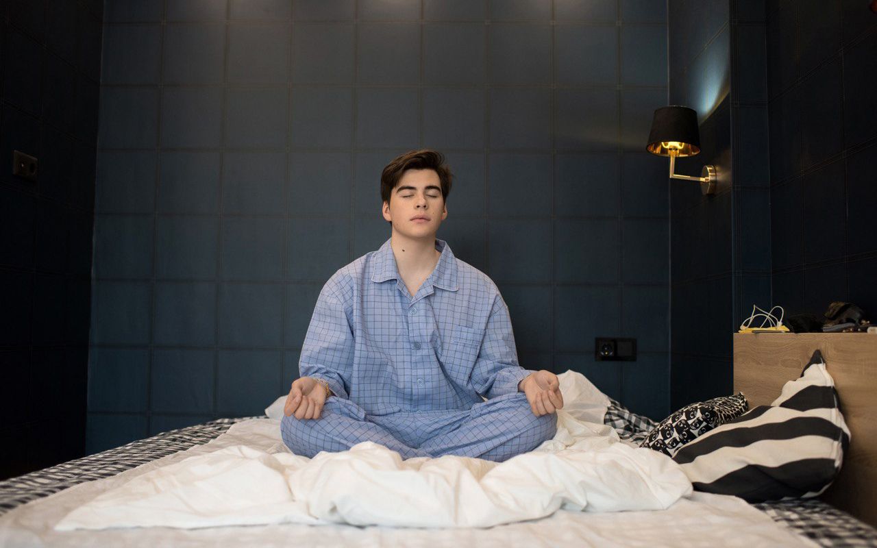 Gecə 3-də yatmağı tərgitmək üçün  -  5 addım