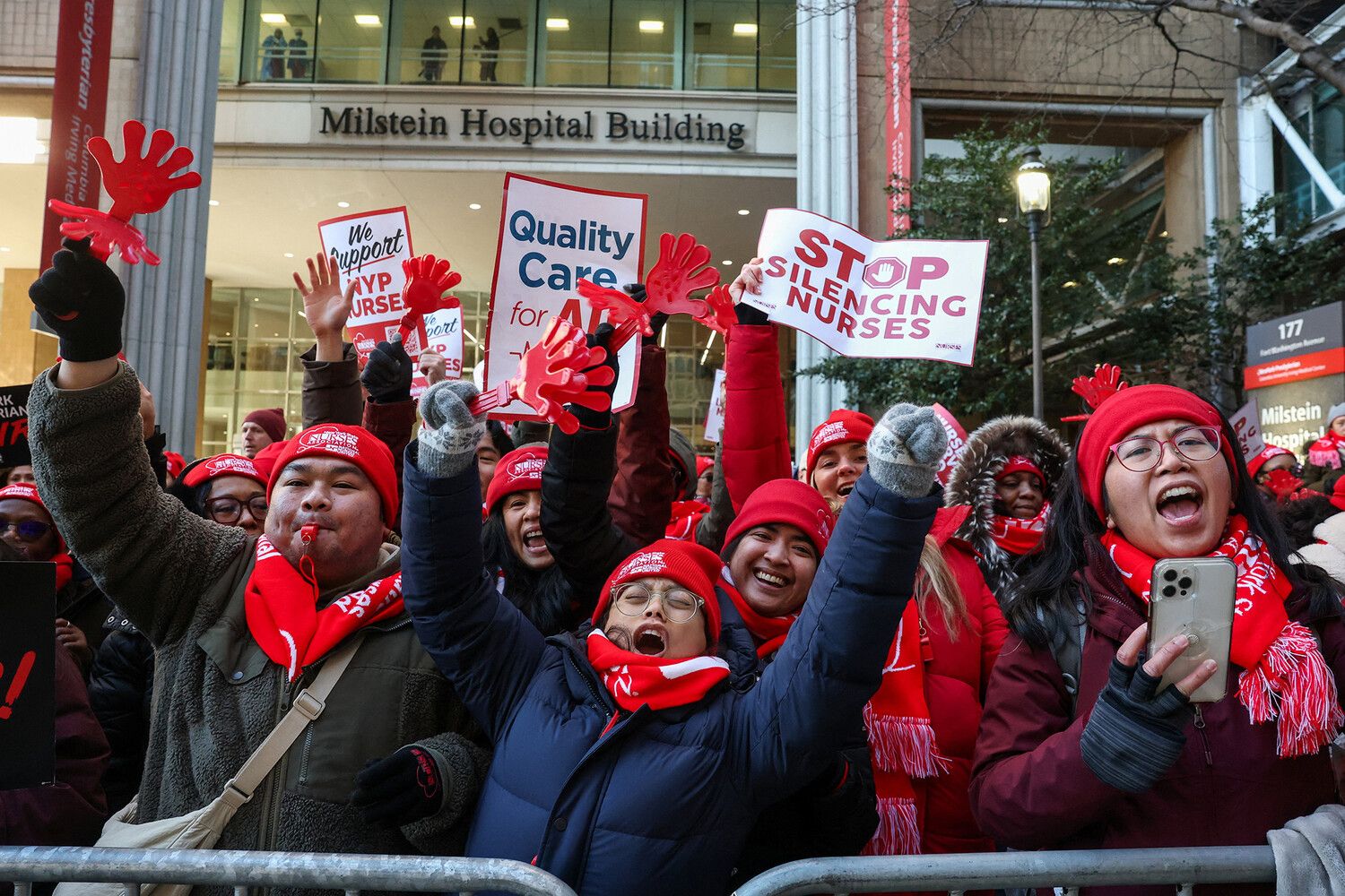 Nyu-yorkda  tibb bacılarının kütləvi tətili 