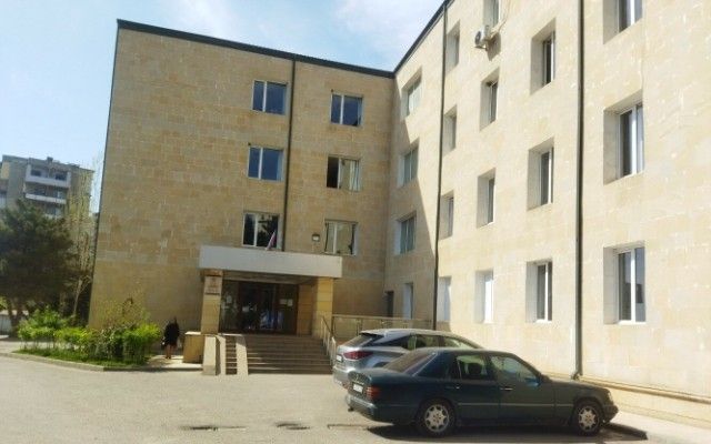 Bakıda poliklinika anaya uşağın sağlam,  ataya isə xəstə olduğu barədə arayışlar verdi - FOTO