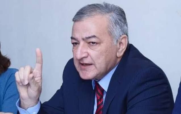 İlham İsmayıl xəstəxanaya yerləşdirildi -  Vəziyyəti ağırdır