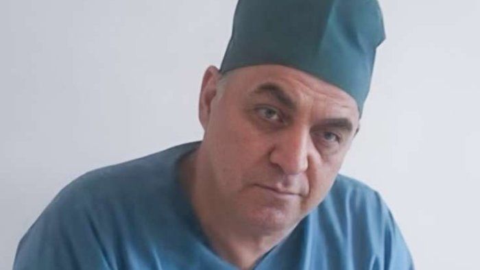 Avtobusda vəfat edən cərrah    generalın qardaşı imiş