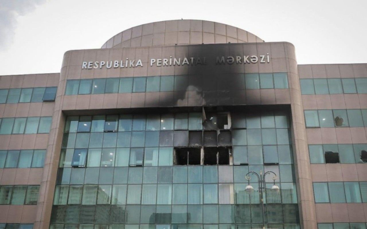 Həkimlər körpələrin yanına buraxılmadığına görə ölüblər -  Perinatal Mərkəzdəki yanğınla bağlı məhkəmə