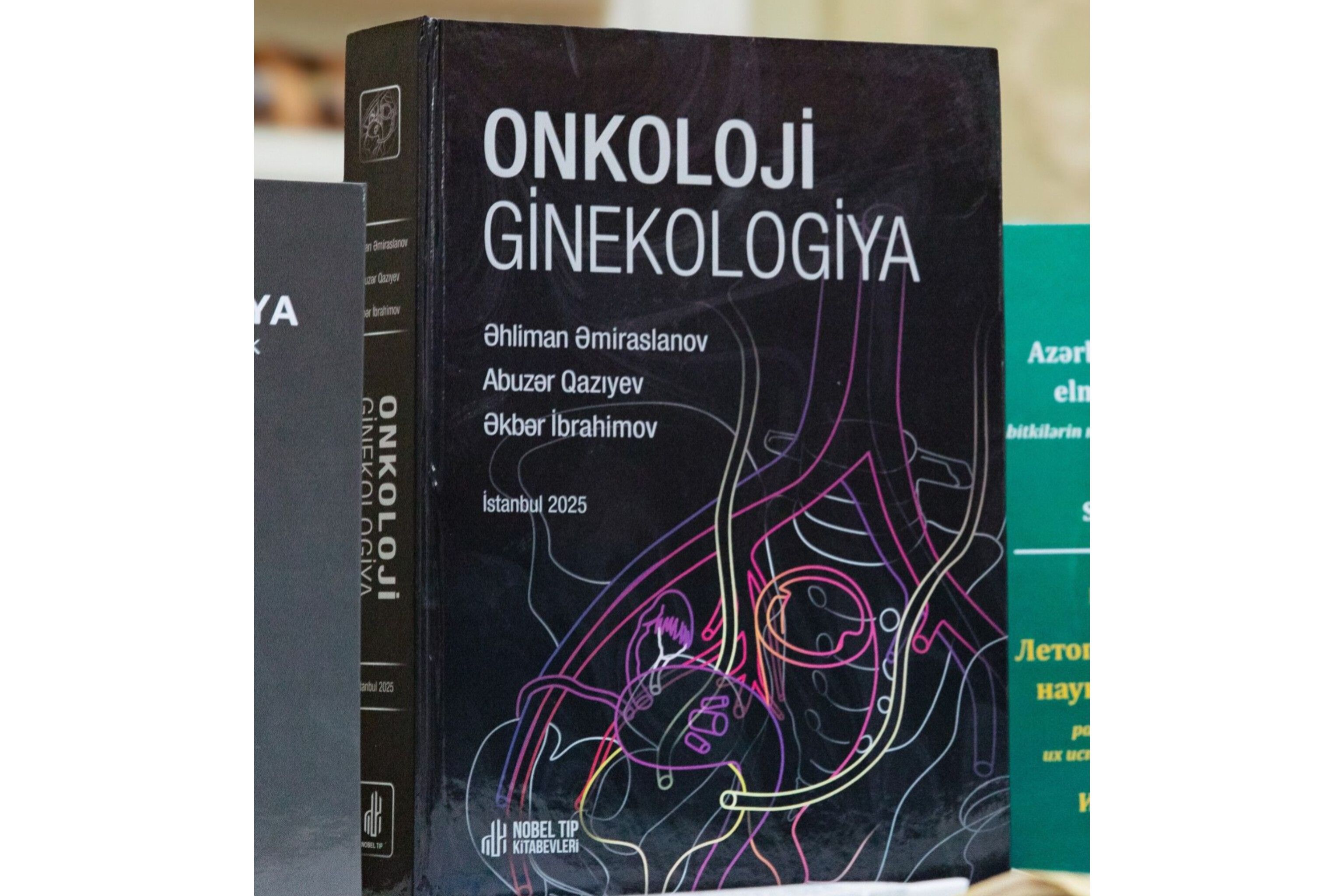 “Onkoloji ginekologiya”  Almaniyada  - İlin Kitabı seçildi