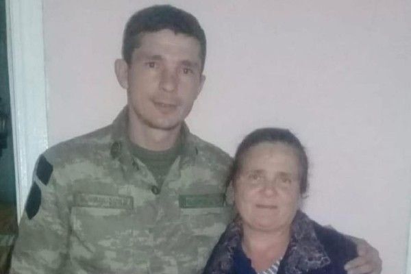 Goranboyda qazi anasını öldürdü,  arvadını bıçaqladı