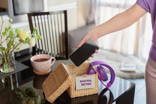 Rəqəmsal detoks edin! -  FOMO-nun simptmları