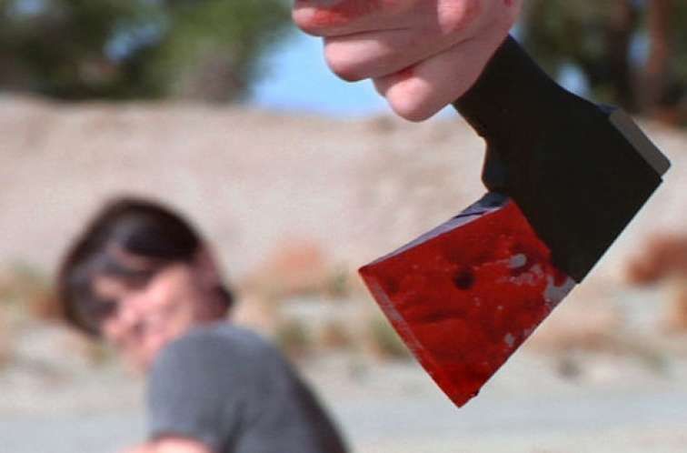 Əmisi tərəfindən baltalanan azyaşlının vəziyyəti açıqlandı 