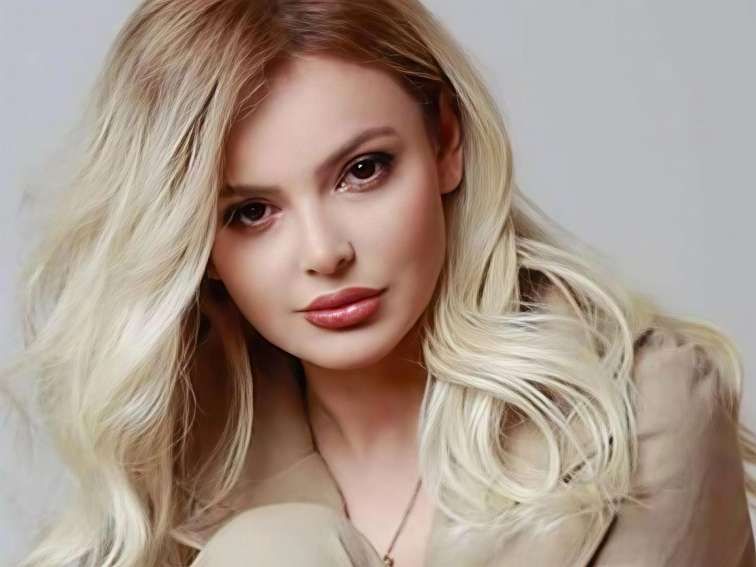 Ad günümün səhəri öyrəndim ki, xərçəng xəstəsiyəm -  Müğənni göz yaşı tökdü - VİDEO