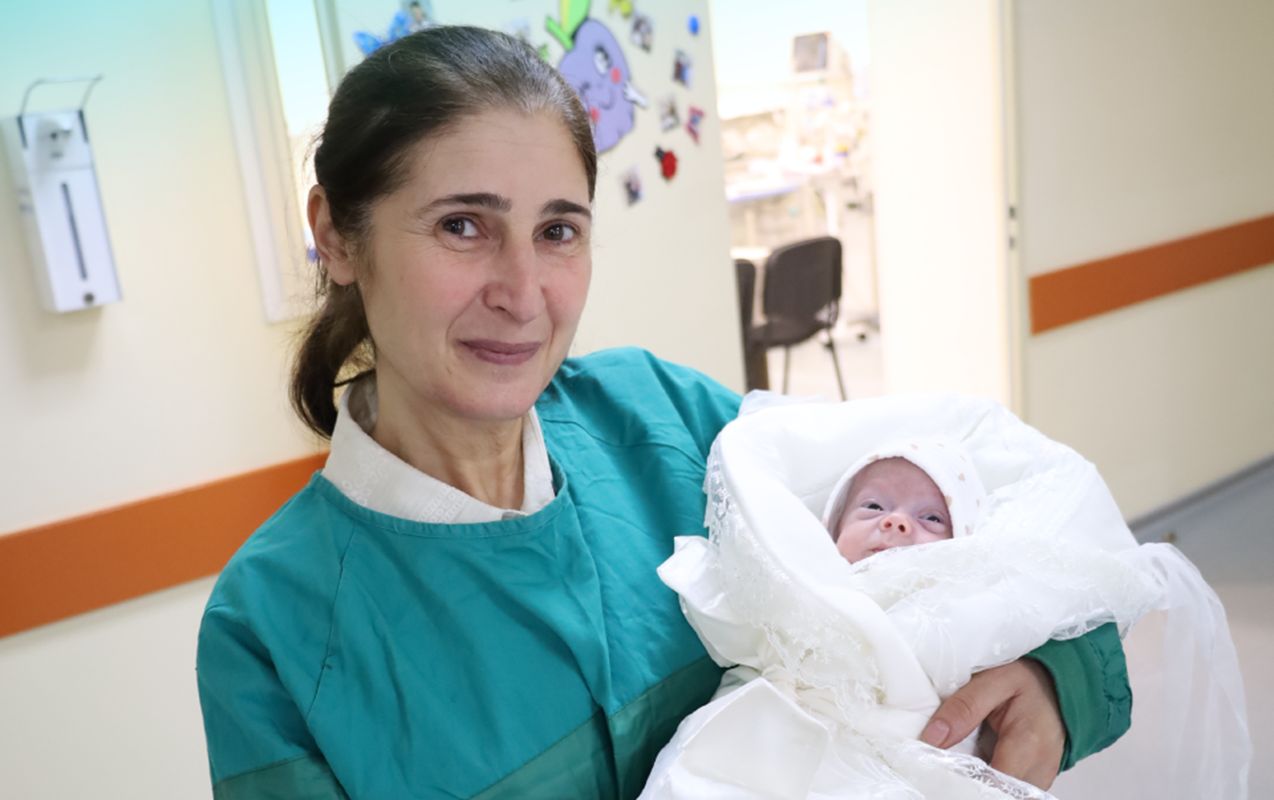 15 ildən sonra 540 qram çəkidə doğulan Nur... -  FOTO