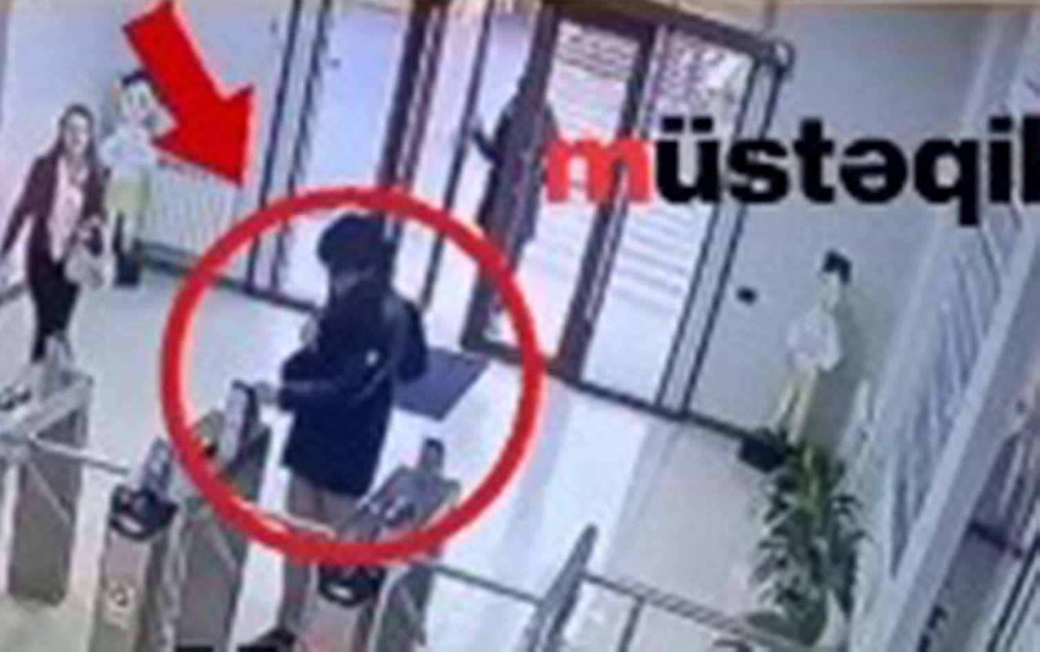 Şagird ov tüfəngini liseyə belə keçirib   - VİDEO