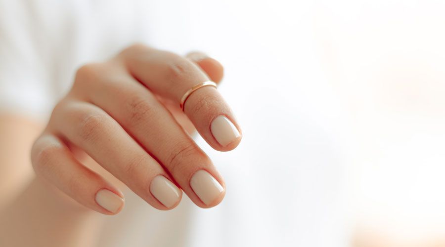 Bədəniniz həyəcan siqnalı verir:  Dırnaqlardakı dəyişikliklərə diqqət