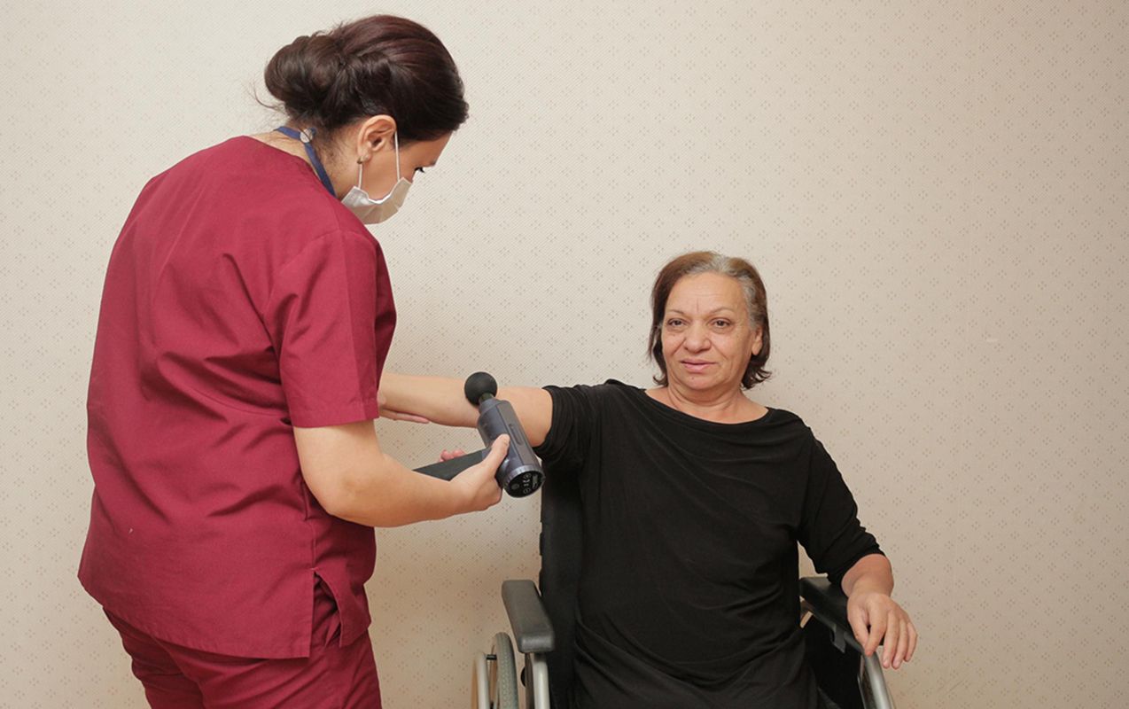 6100 nəfər evlərində reabilitasiya xidməti alır -  FOTO