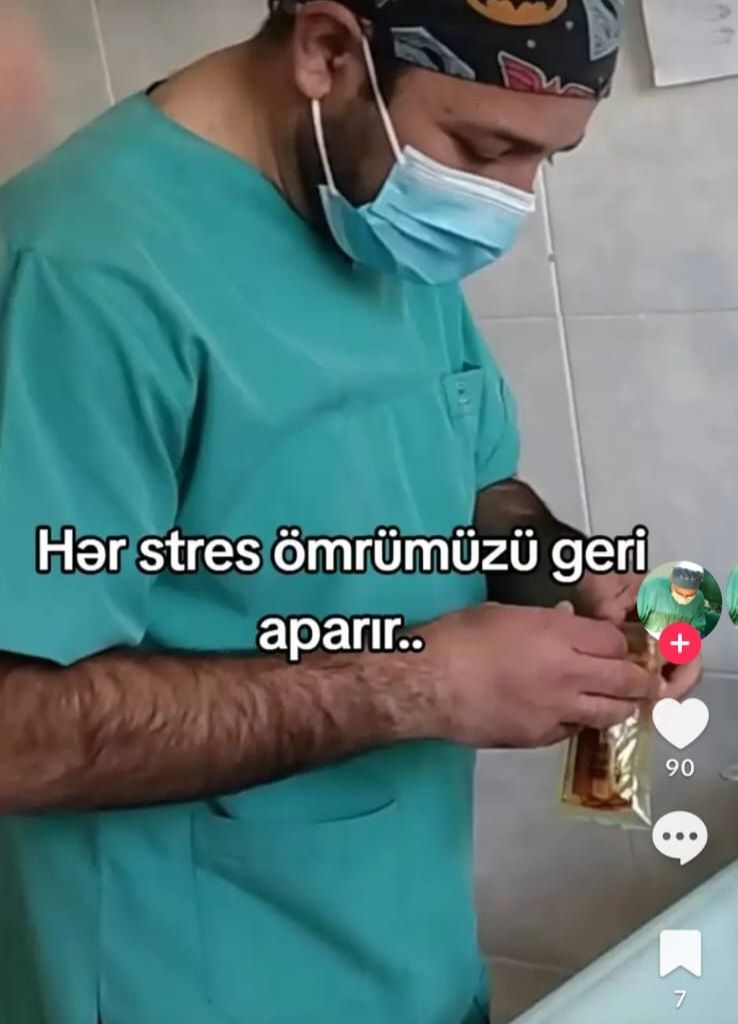 Vəfat edən həkimin paylaşımları diqqət çəkdi -  FOTO