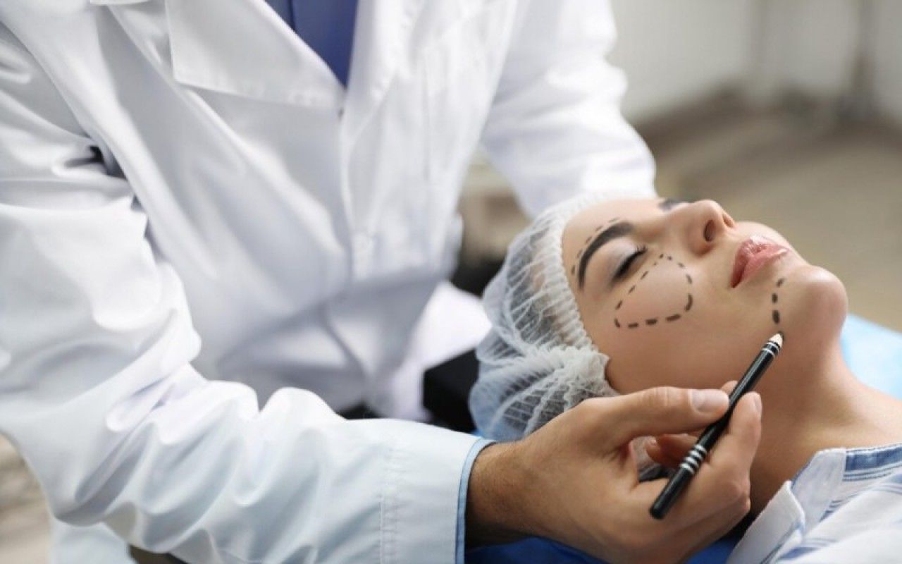 Cəzalandırılan plastik cərrah və stomatoloqların  SAYI