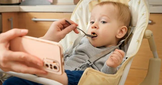 Uşağınız ekran qarşısında neçə saat vaxt keçirir? -  Kritik yaş hədləri