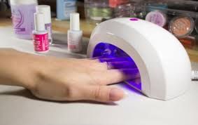 Hər ay gellak, şellak etdirən qadınları   nə gözləyir? 