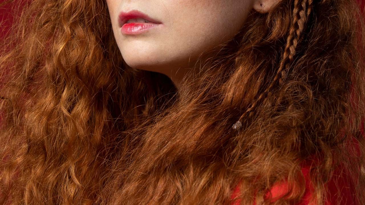 Əsrlər boyu istifadə edilən gözəllik sirri -  Xınanın saça faydaları