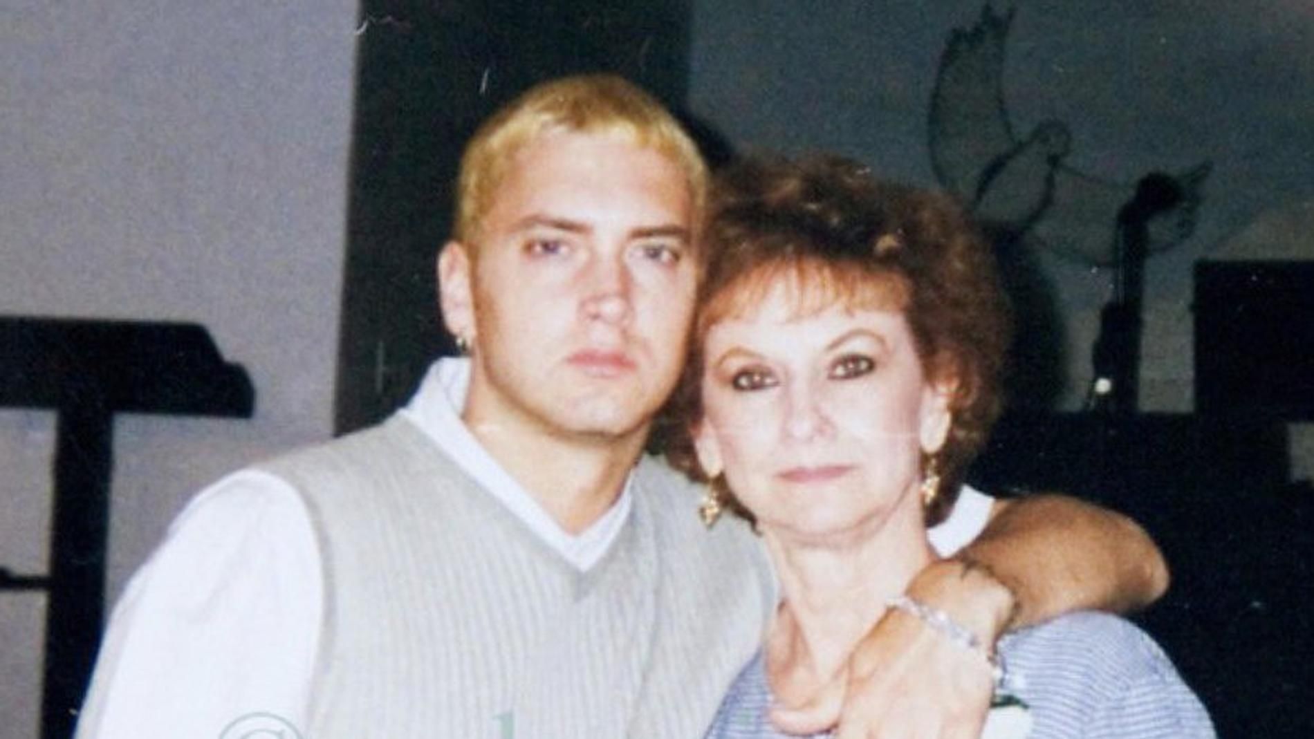 Eminemin nənəsi döş xərçəngindən    vəfat etdi