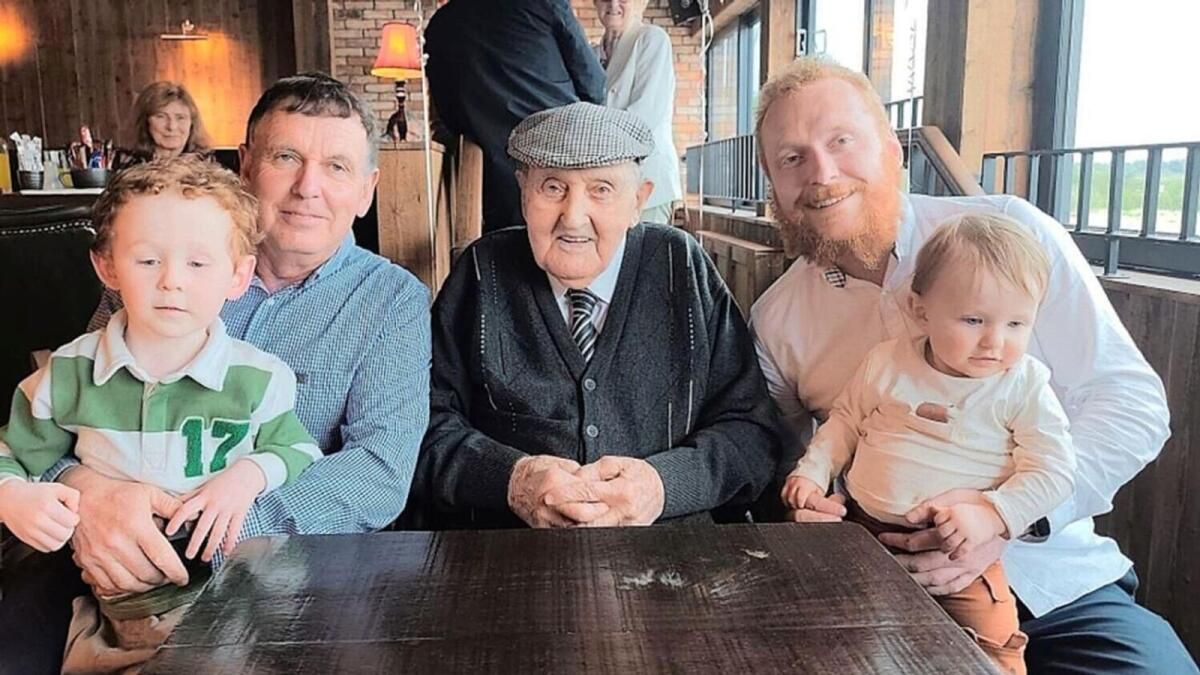 104 yaşlı kişi uzunömürlülüyünün sirlərini açdı 