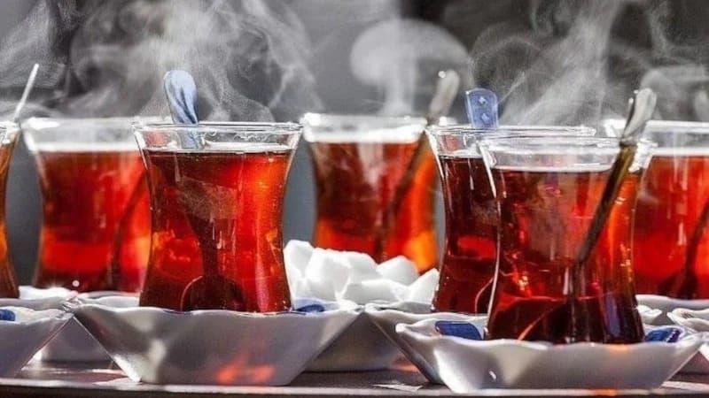 Ləzzətli və ətirli:  Bayram çayı necə dəmlənir?