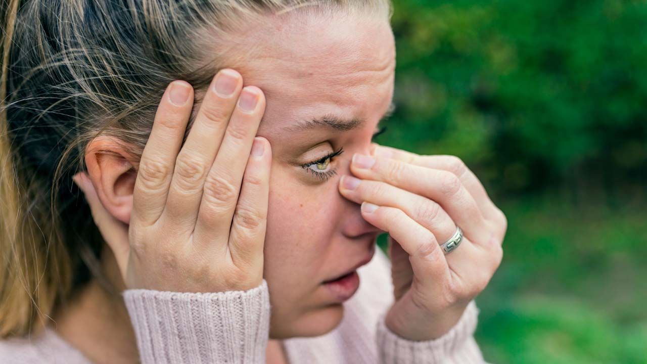 Görmə itkisinə səbəb olur -  Əlinizi vurmayın