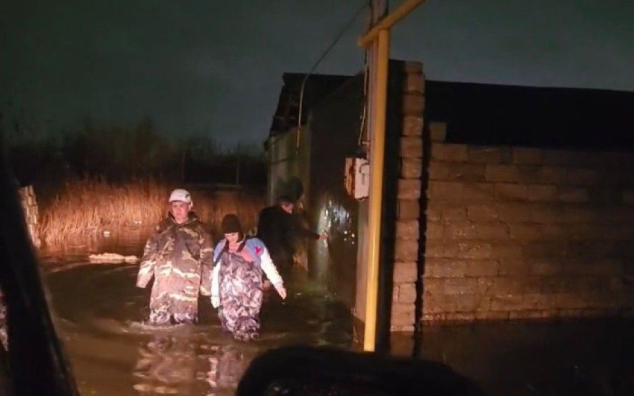 Su basmış ərazilərdən 278 nəfər təxliyə edildi -  VİDEO