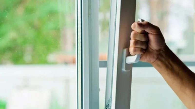 Apreldən gündüz pəncərələri açmayın:  Səbəbi budur
