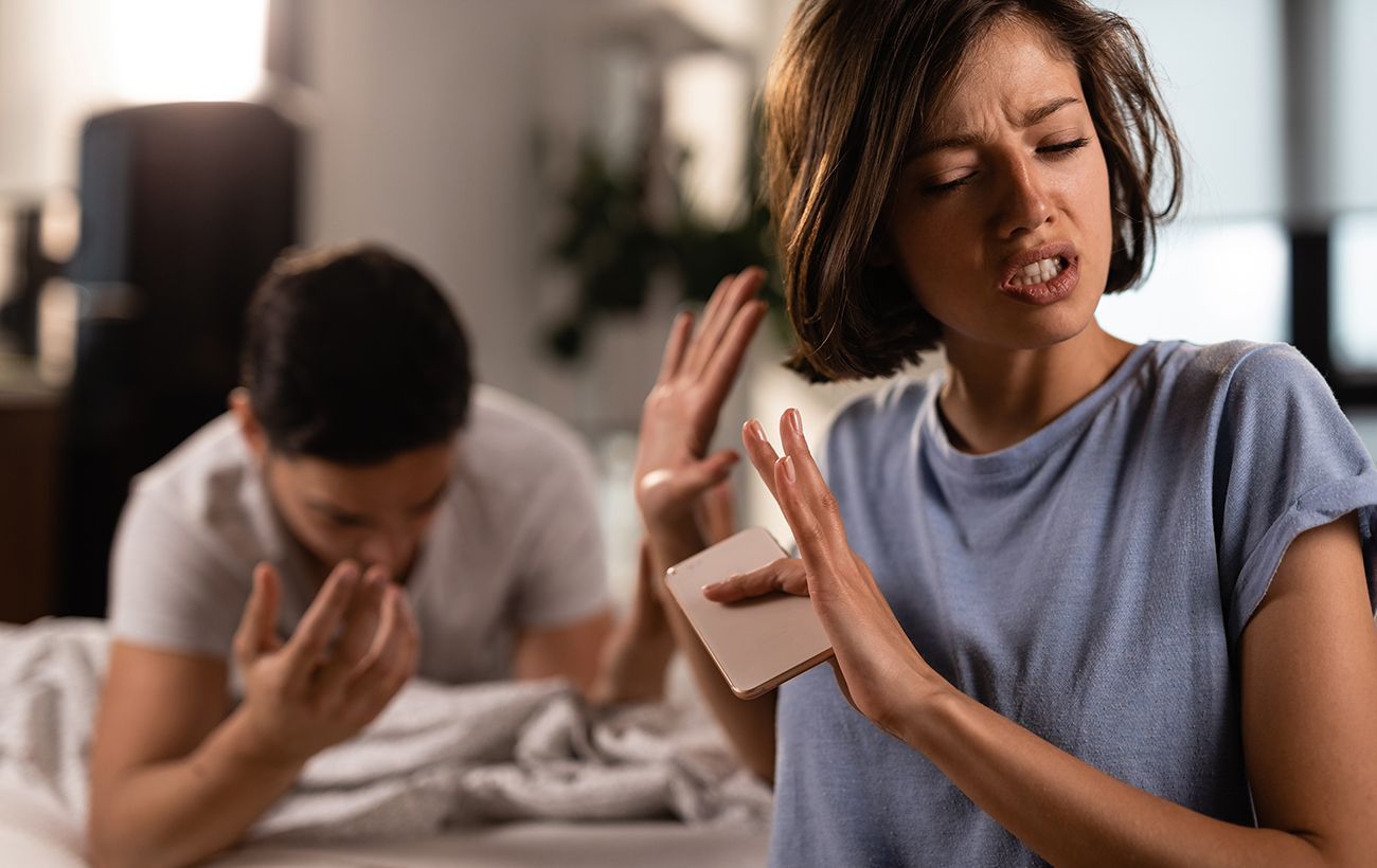 Kişinin sevgisinin yalan olduğunu göstərən  10 əlamət