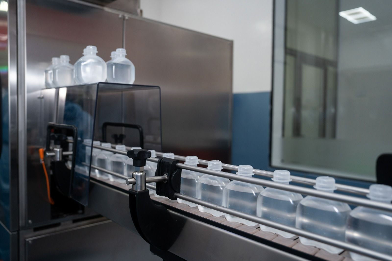 Azərbaycanda bu dərman məhsulları istehsal olunur -  Zavoda mediatur-FOTO