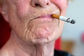 Nənənin siqaret çəkməsi nəvədə autzim yarada bilər  – ŞOK