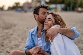 Kişinin səni çox sevib dəyər verdiyini göstərən    - ƏLAMƏTLƏR