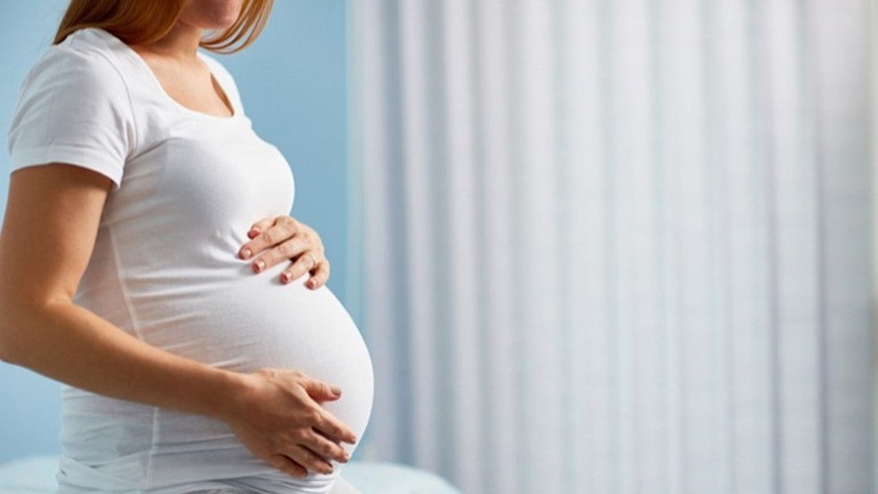 15 yaşlı qız uşaq dünyaya gətirdi -  Cinayət işi açıldı