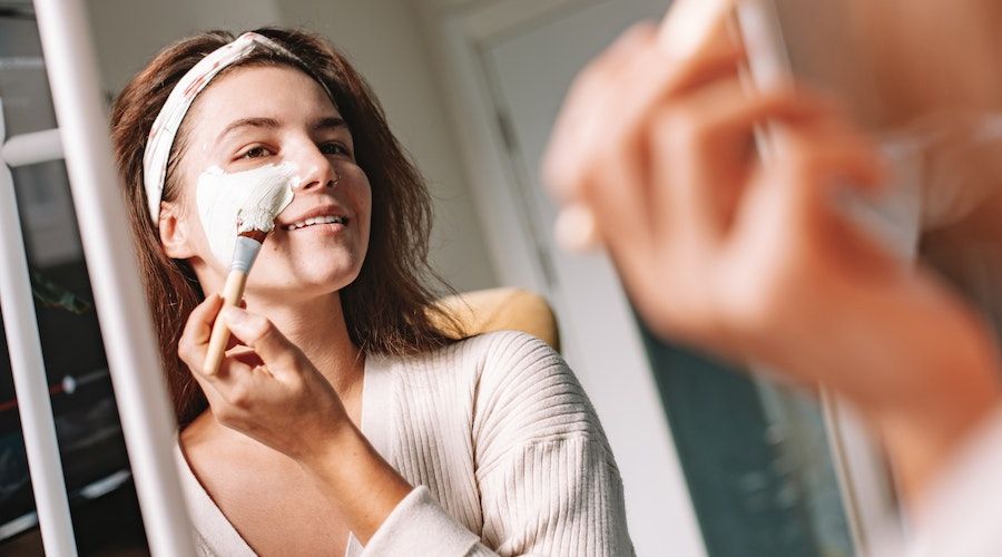 Bahalı kremləri atın:  Bu təbii qarışım dərini tanınmaz hala gətirəcək