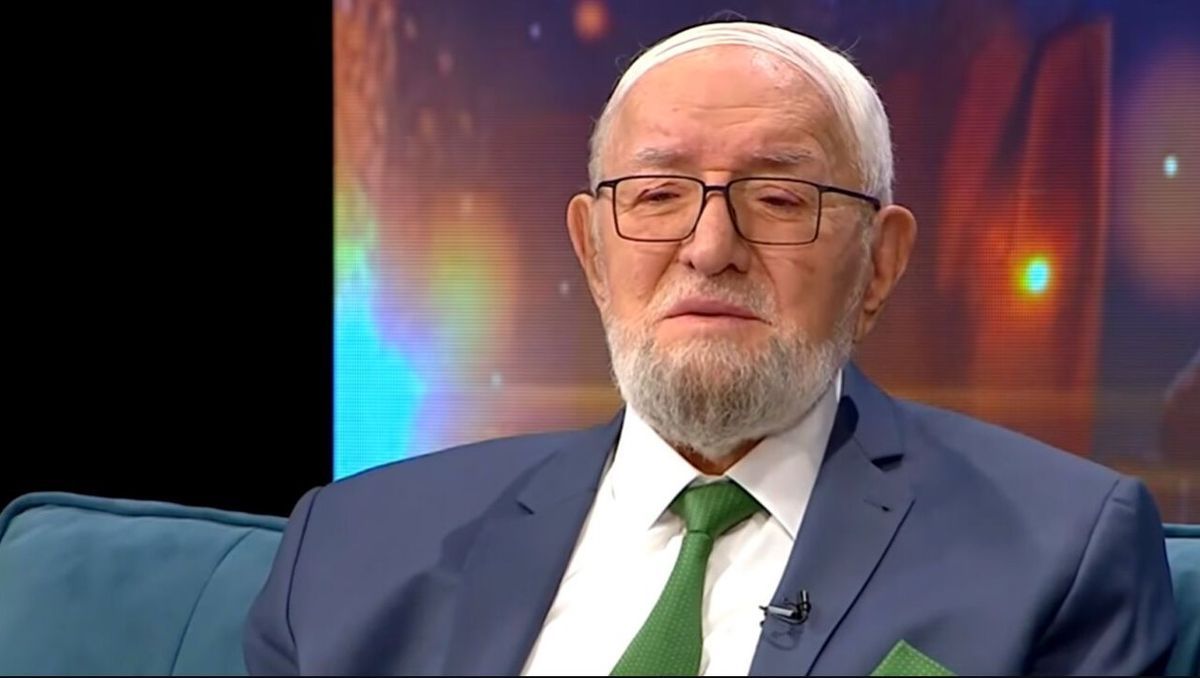 86 yaşlı ilahiyyatçı evləndi 