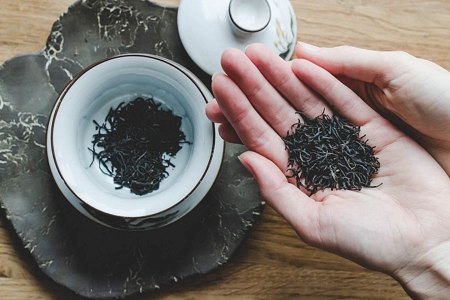 Keyfiyyətsiz qara çayın bədənə verdiyi   - ZƏRƏRLƏR