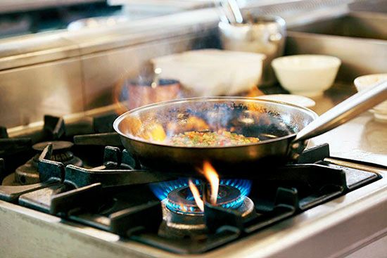 Qazda yemək bişirmək təhlükəlidir  – Xərçəng ehtimalı