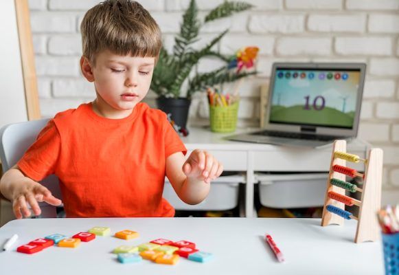 Autizm niyə yaranır?  -  Pediatr Lalə Nəsirovanın izahı