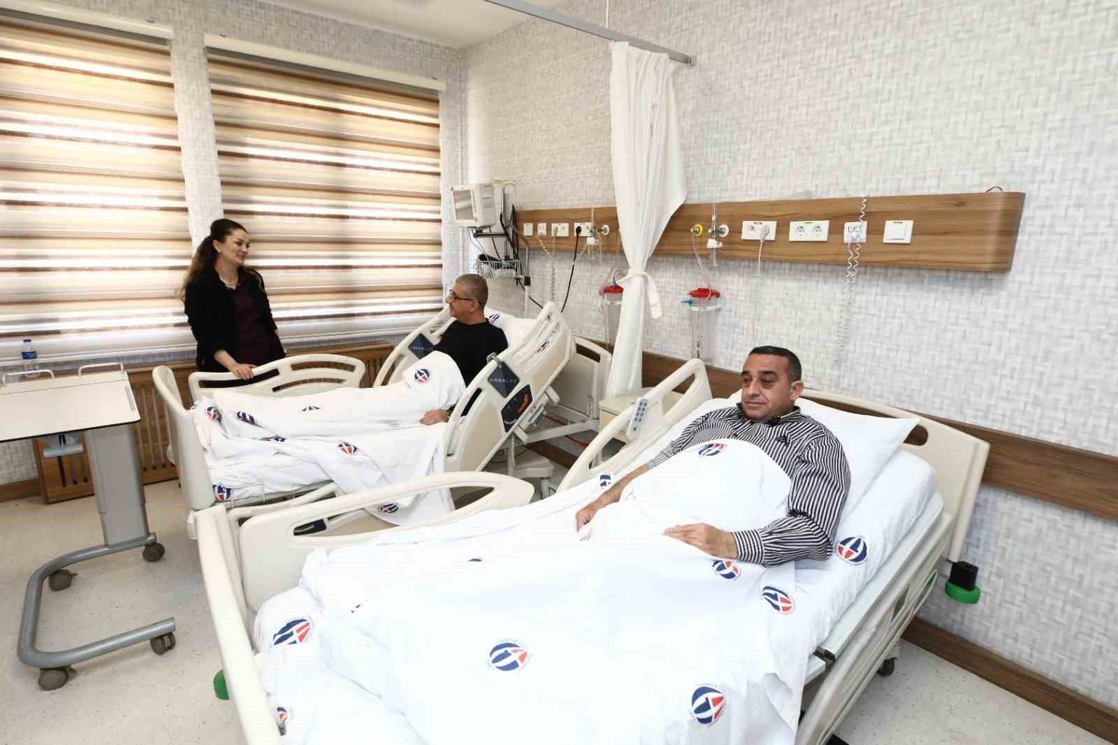 Xəstə həkiminə böyrəyini  bağışladı