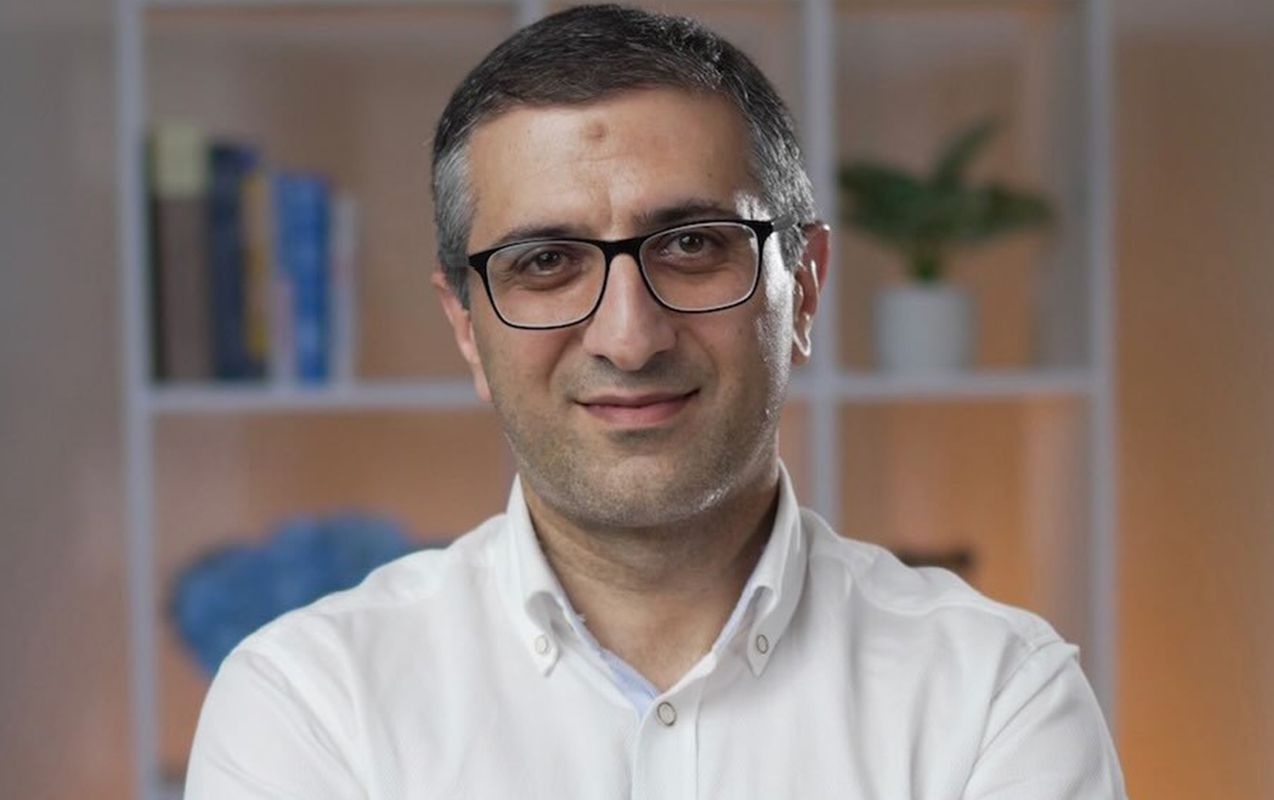 Pediatriya Mərkəzinin direktorunun işdən çıxarılmasına   -  həkimlərdən reaksiya