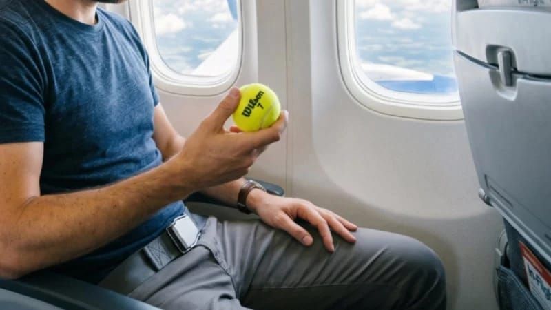 Təyyarəyə minərkən tennis topu götürün:  Sağlamlığa faydası