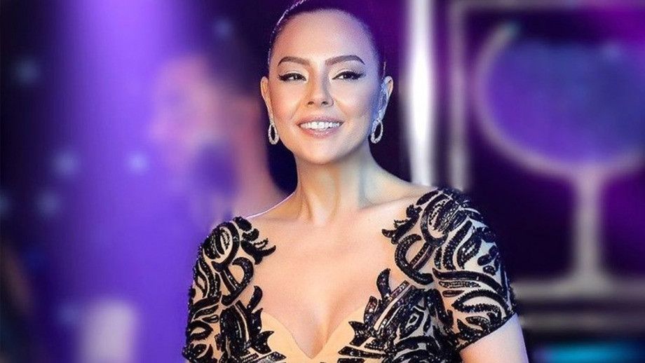 Ebru Gündeş estetik əməliyyatdan sonra... -   Görənlər şokda