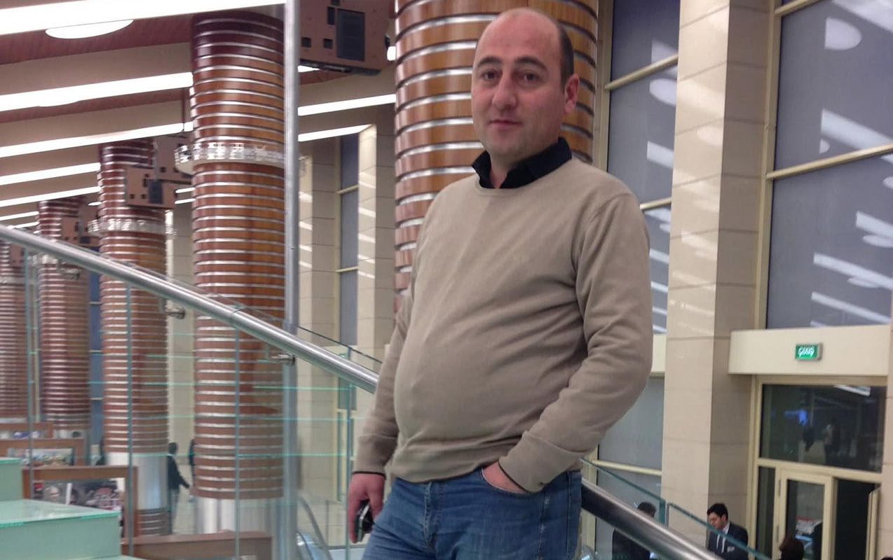 44 yaşlı kişi küçədə vəfat etdi -  FOTO